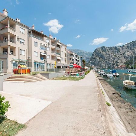 Modern New Flat Next To River Cetina Omiš Exteriér fotografie